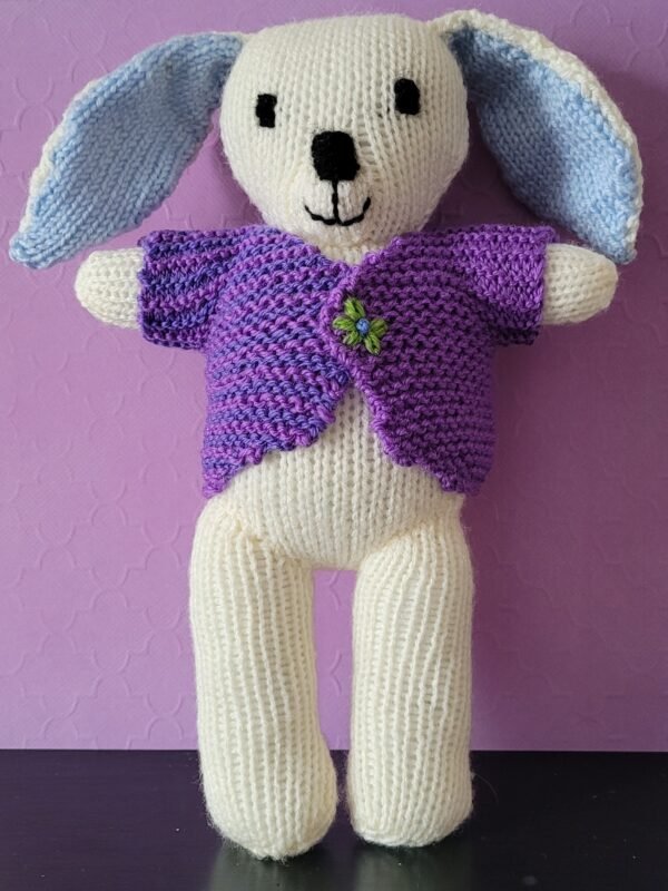 Rabbit soft toy knitting pattern using 8 ply yarn - Image 2