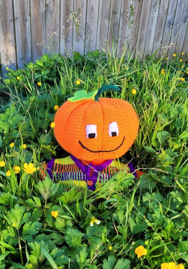 Pumpkin cutie toy knitting pattern using 8 ply yarn - Image 2
