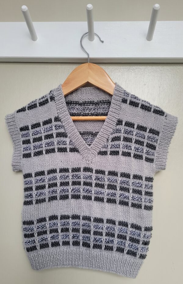 Child's v-neck vest with slipped stitch using 8 ply knitting pattern - Image 2
