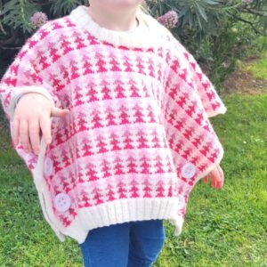Treelines child’s poncho and hat using 8 ply