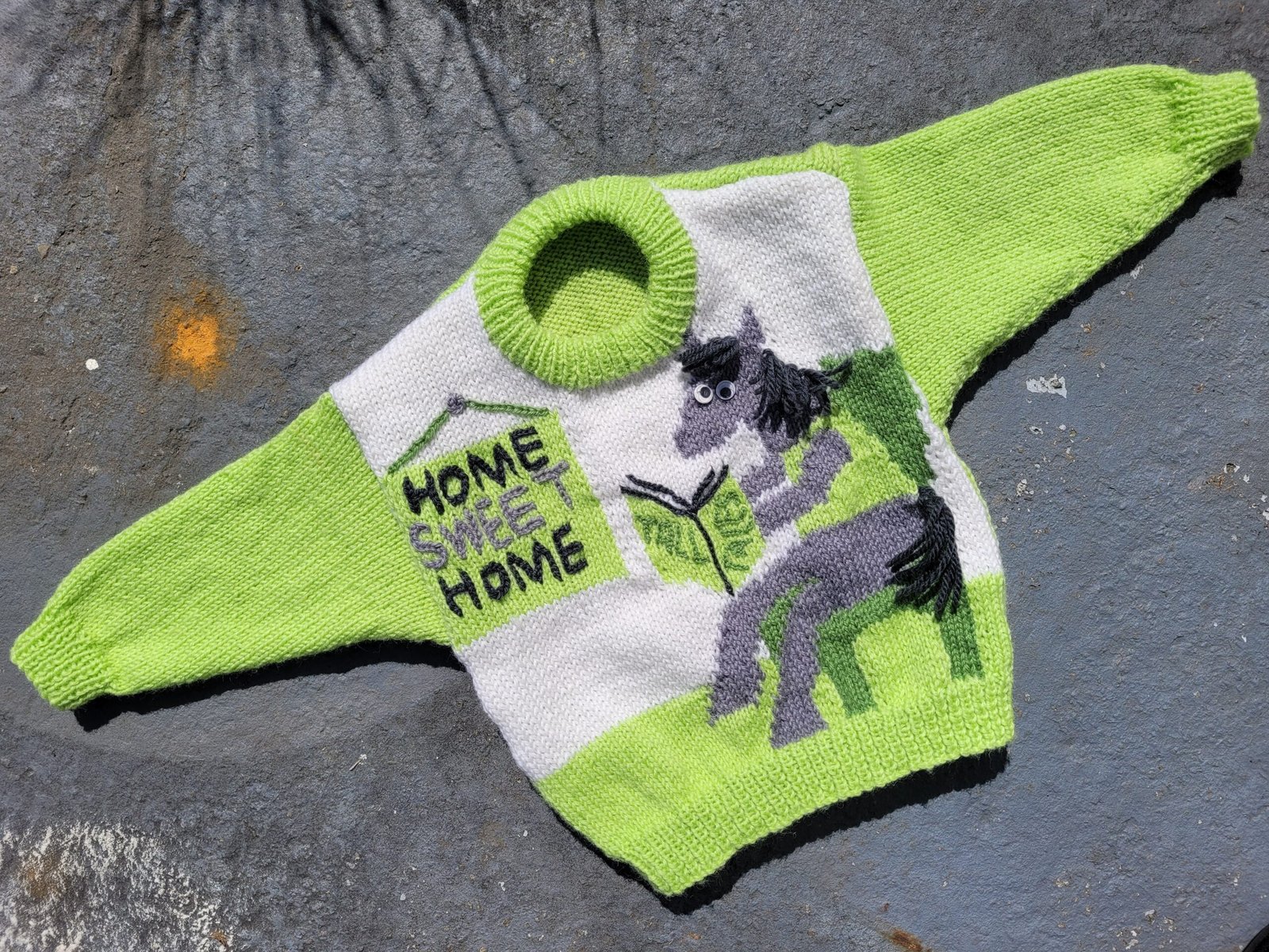 Child's Horsey Tales jumper knitting pattern - Image 2